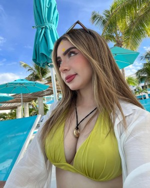 Karen Torres Photo #19