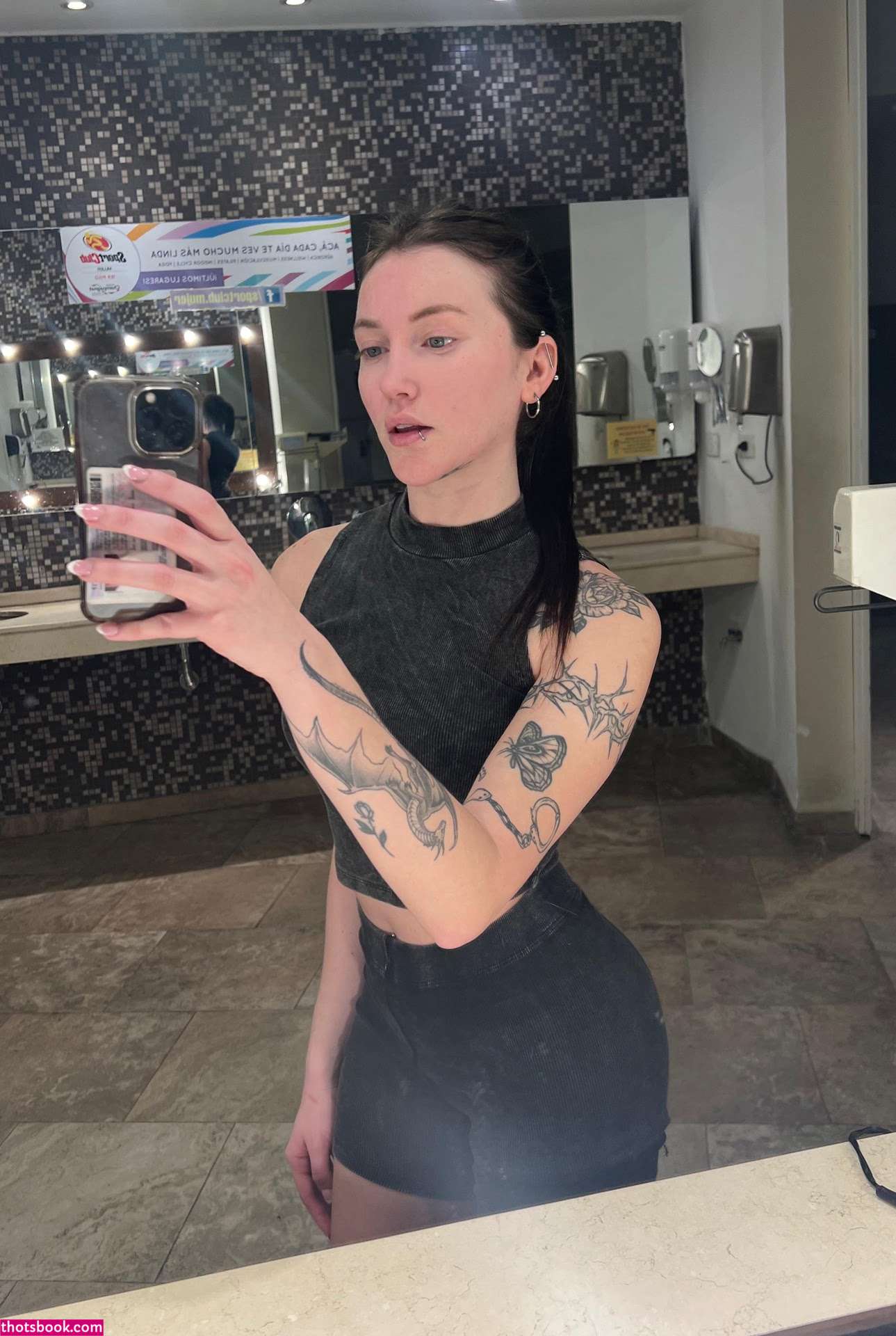 Sharonfox03 Photo #10