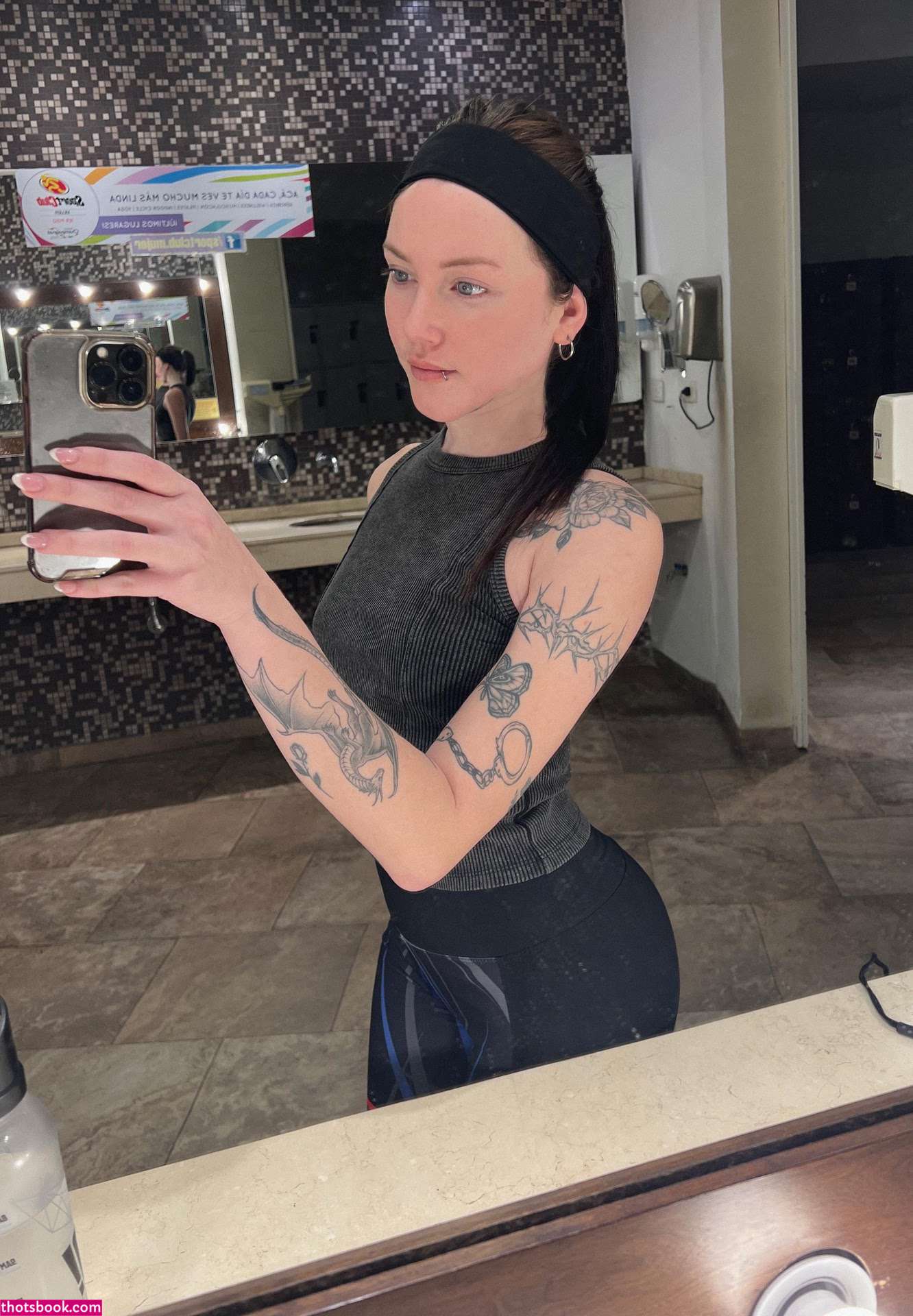 Sharonfox03 Photo #11