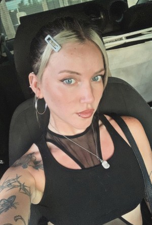 Sharonfox03 Photo #9