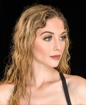 Alexandraqnin Photo #3