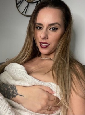 Anita Rover Photo #3