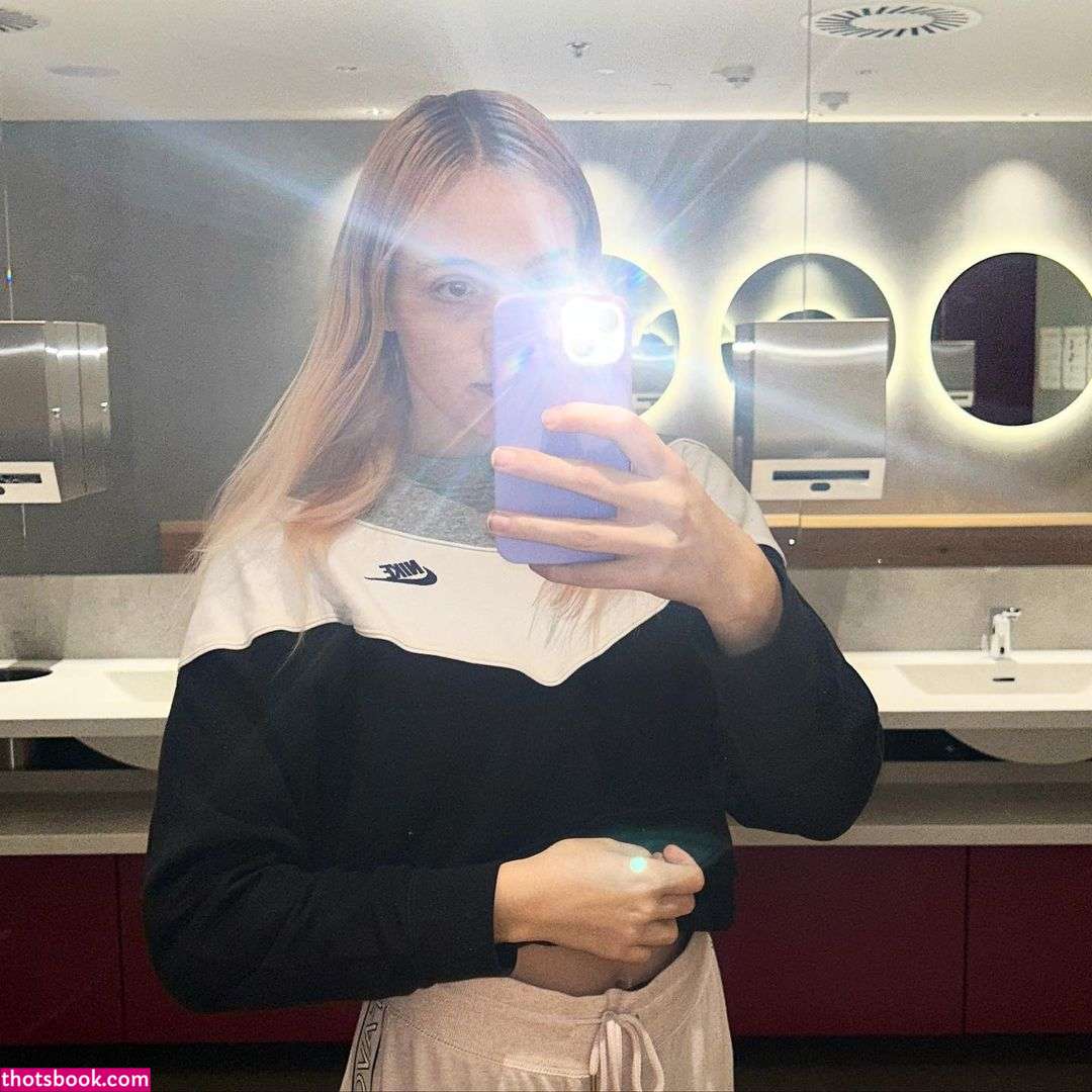 Anja Bergant Photo #8