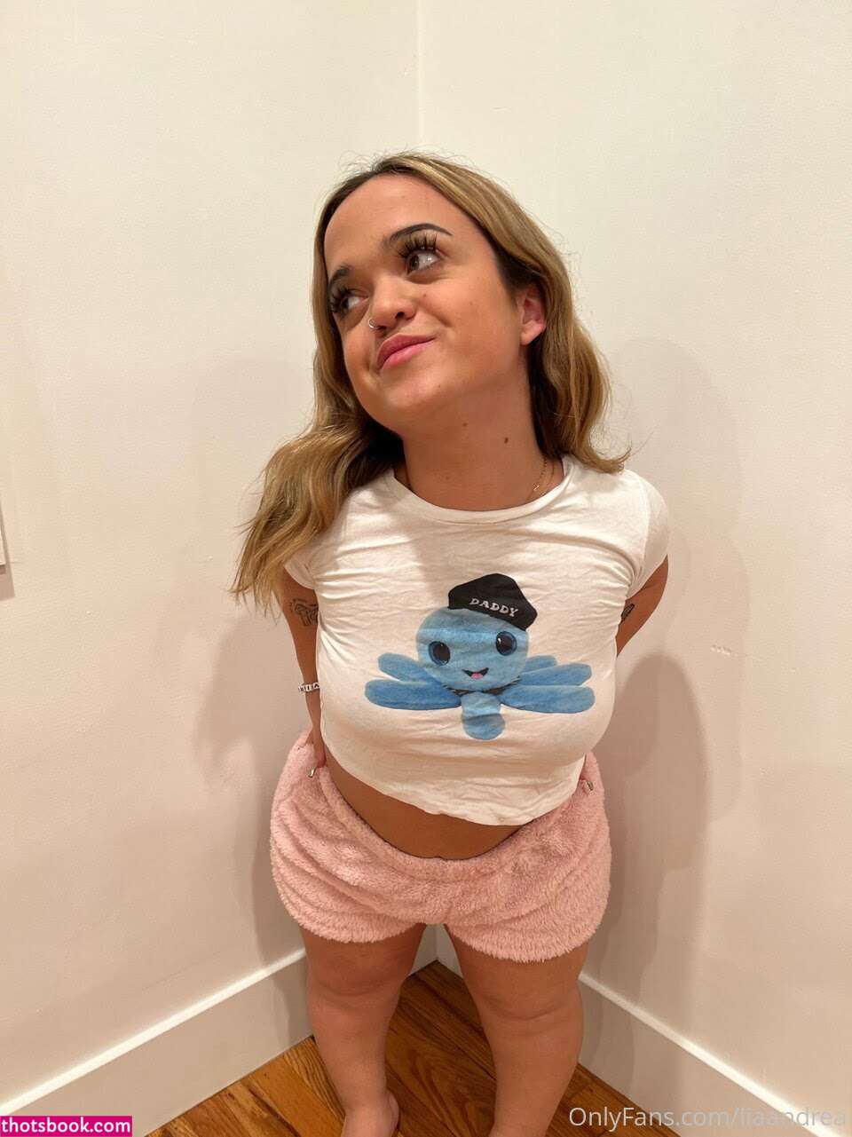 Lia Andrea Photo #17