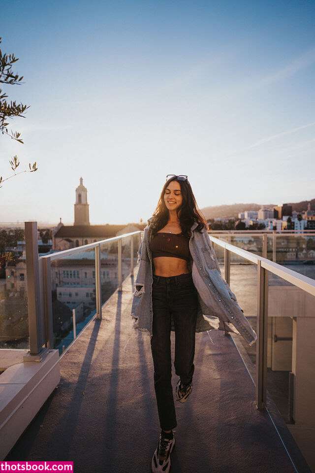 Court Ferris Photo #20