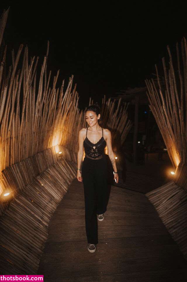 Court Ferris Photo #27