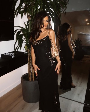 Rayna Vallandingham Photo #9