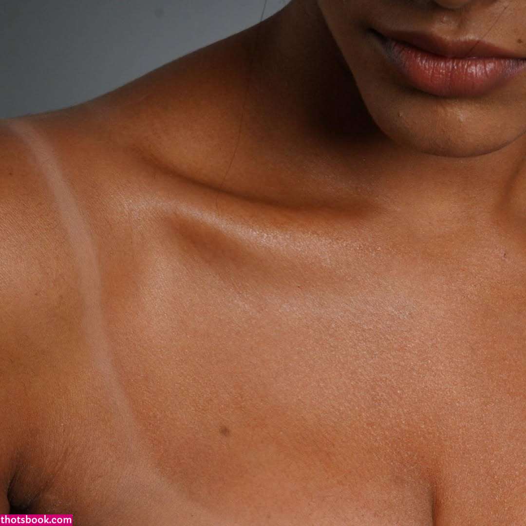 Aurora Sinclair Photo #19