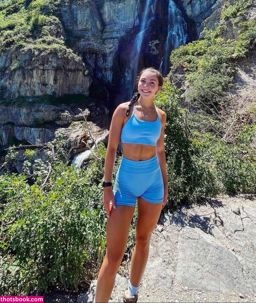 Ava Axelrod Photo #15