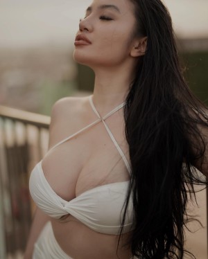 Monica Ardhea Photo #9