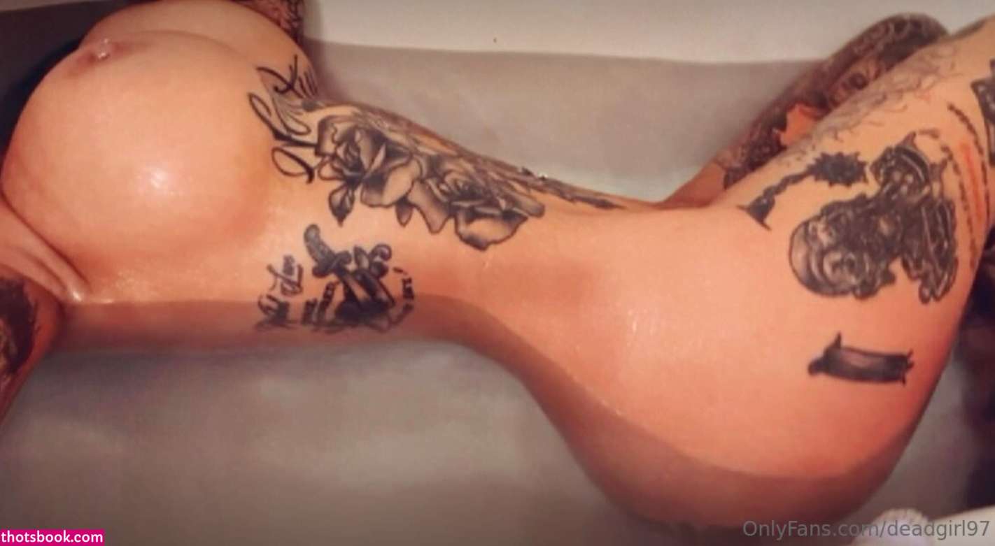 Screamqueen68 Photo #28