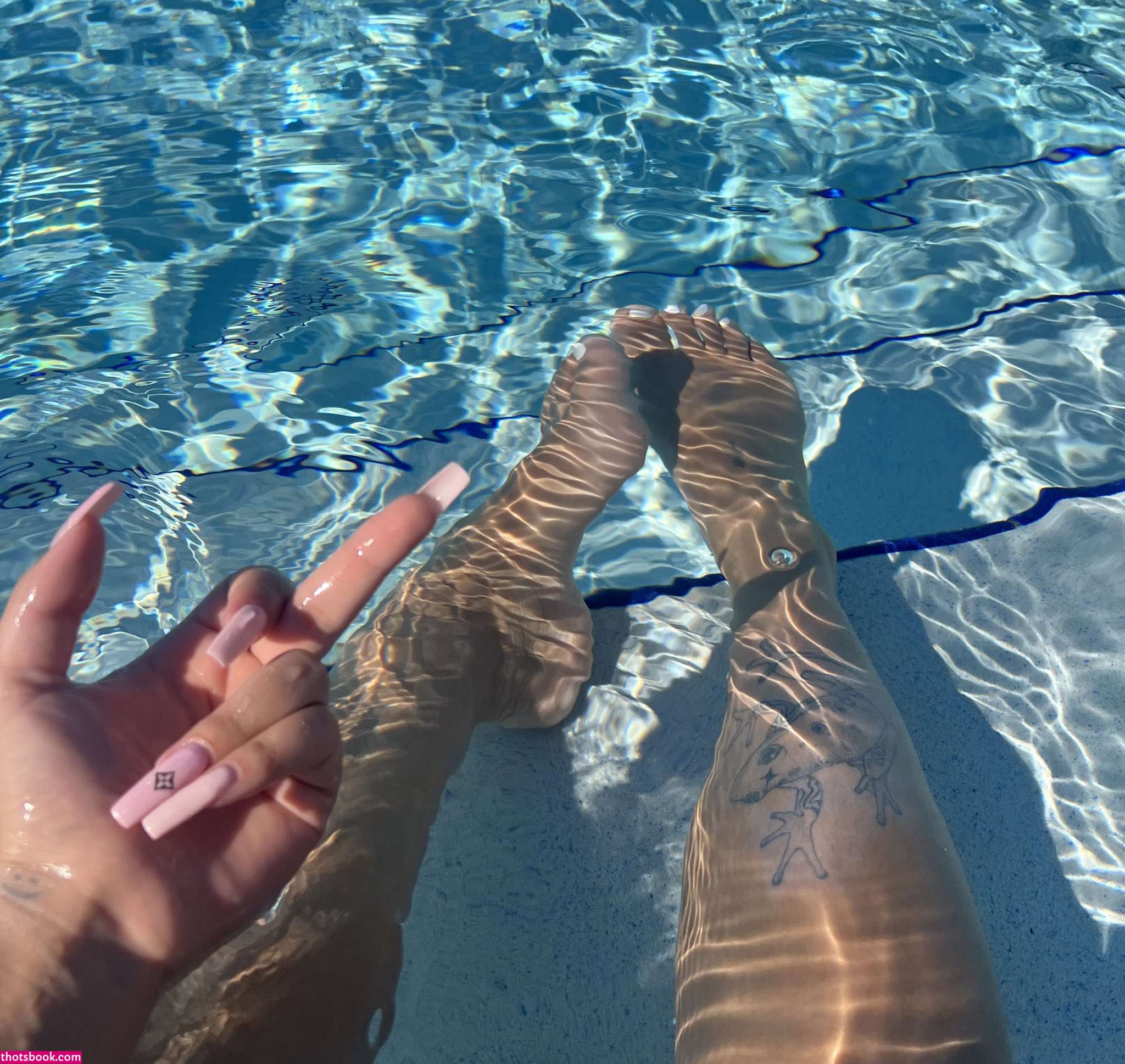 maneaterjade Photo #24