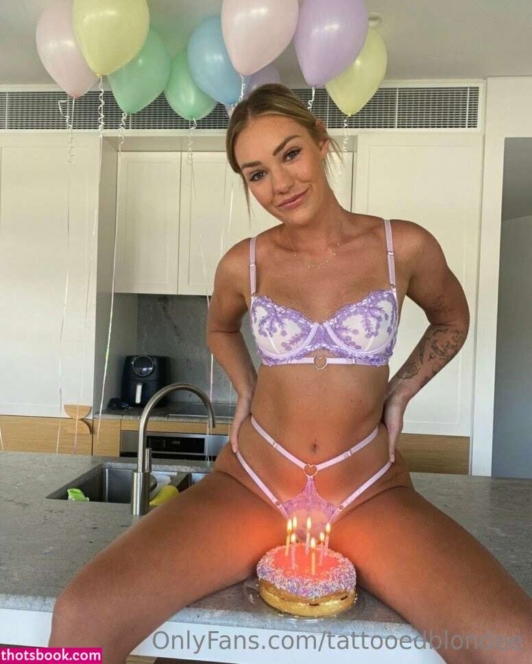 tattooedblondee Photo #3