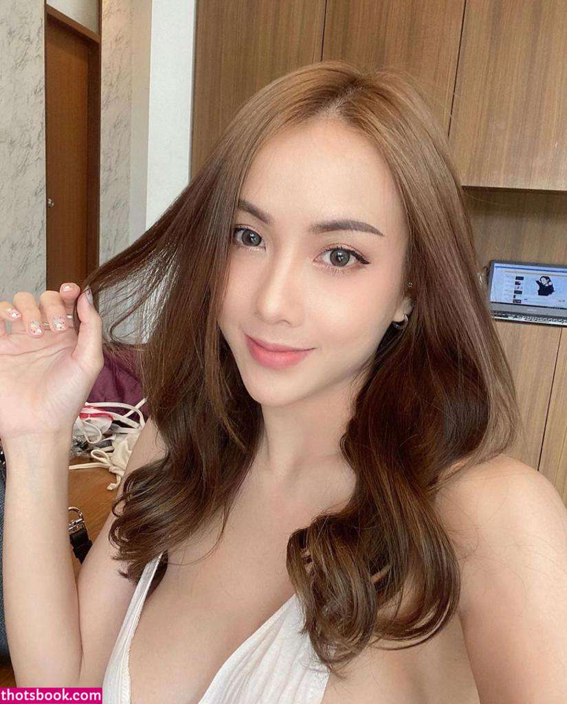 Soraya Upaiprom Photo #5