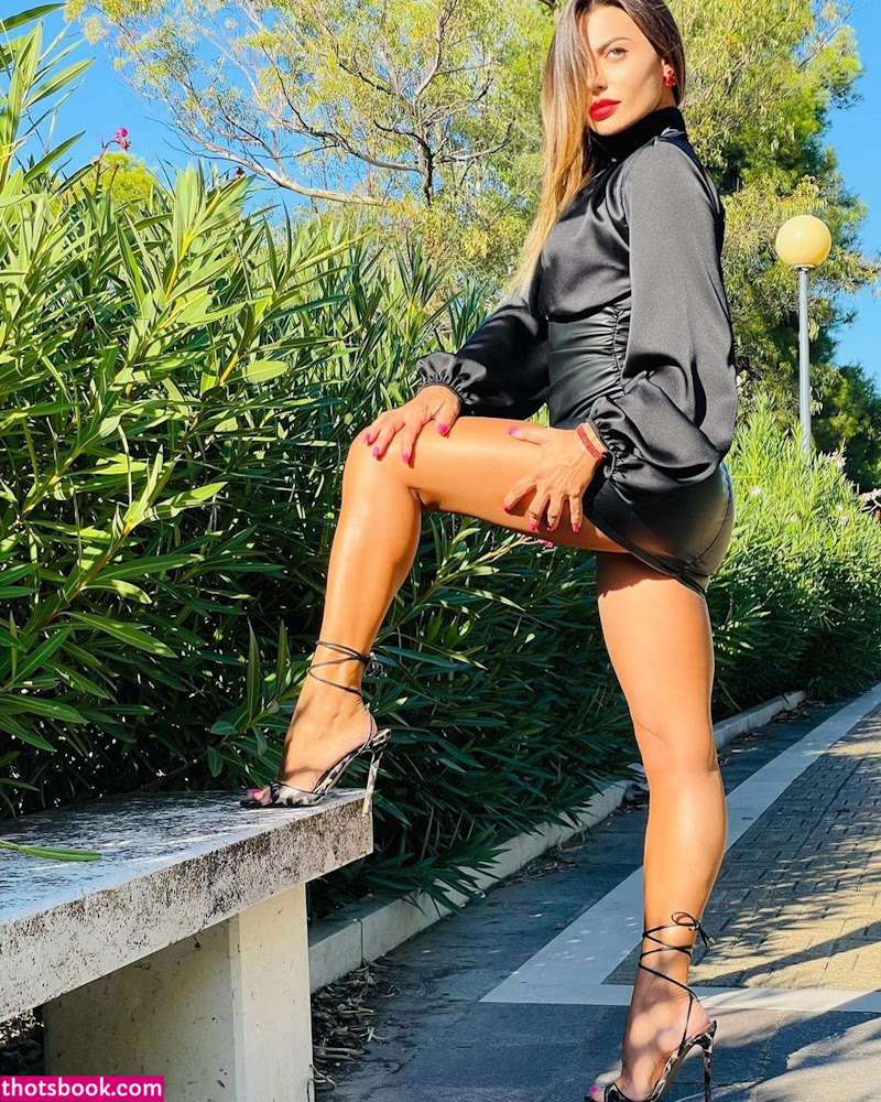 Sabrina Laurenzana Photo #36