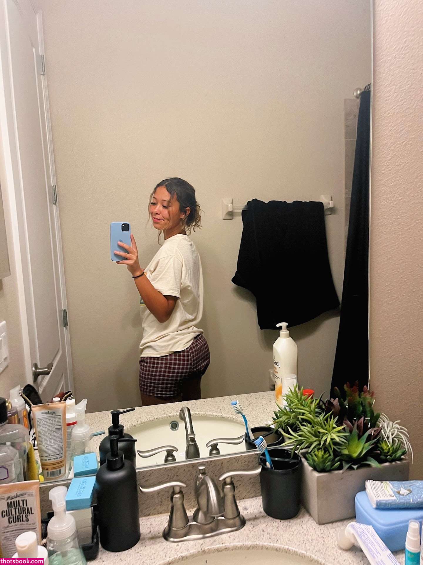 Jailyn Como Photo #38