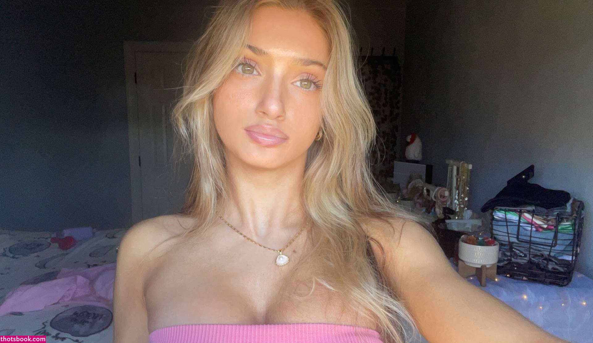 katiemoraless Photo #30