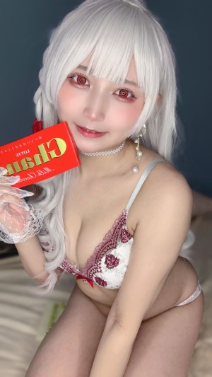 Yomicos0909 Photo #9