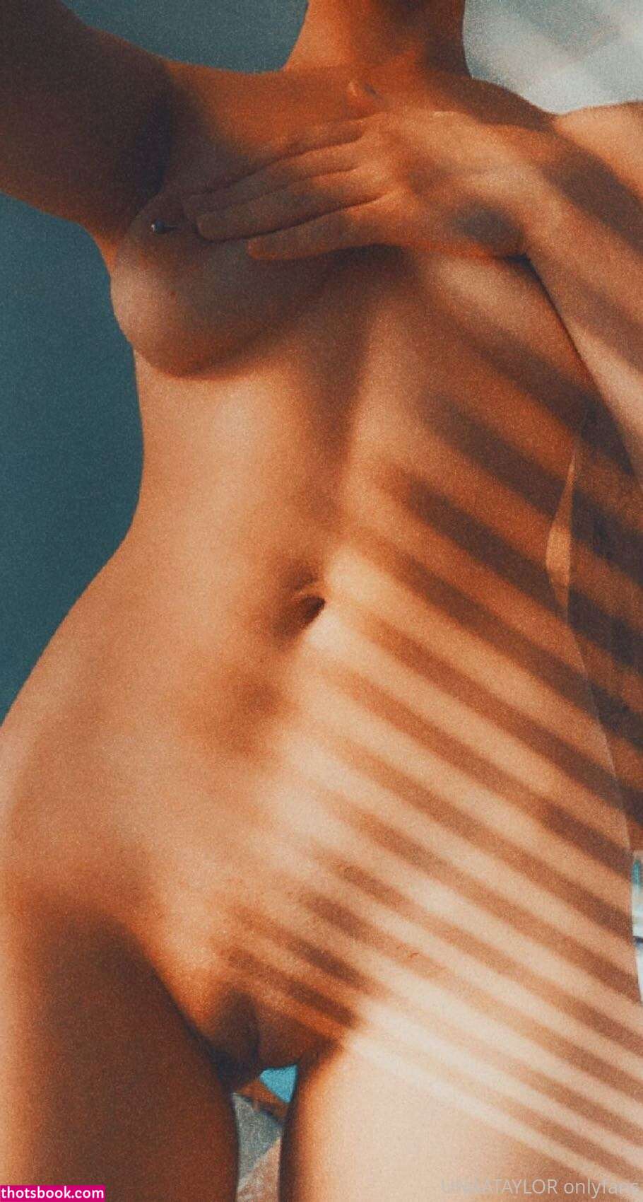 Unaa Taylor Photo #9