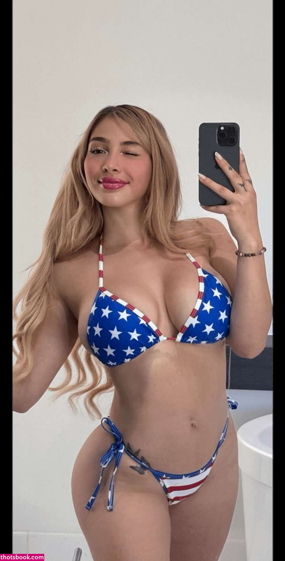 Andrea Celina Photo #29