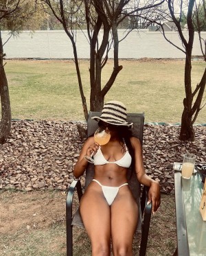 Naledinhlanhlalebyane Photo #4