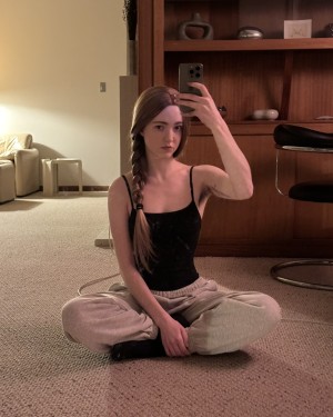 zoeplzshutup Photo #2