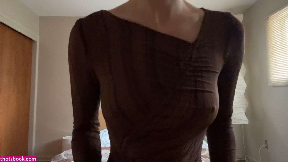 zoeplzshutup Photo #9