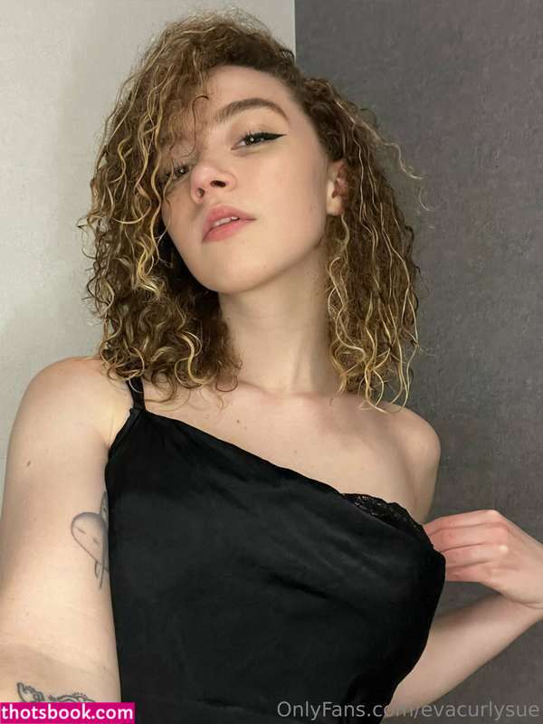 evacurlysue Photo #2