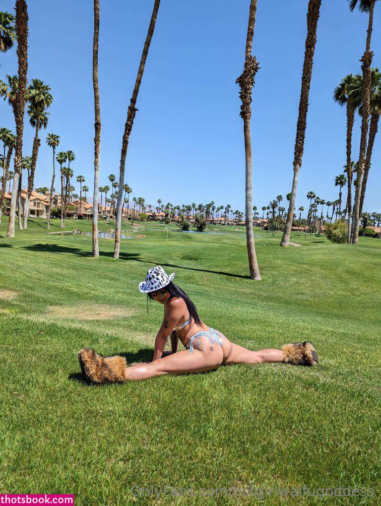 hotgirlwaifugoddess Photo #5