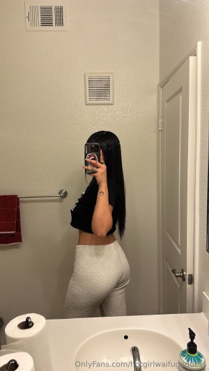 hotgirlwaifugoddess Photo #15