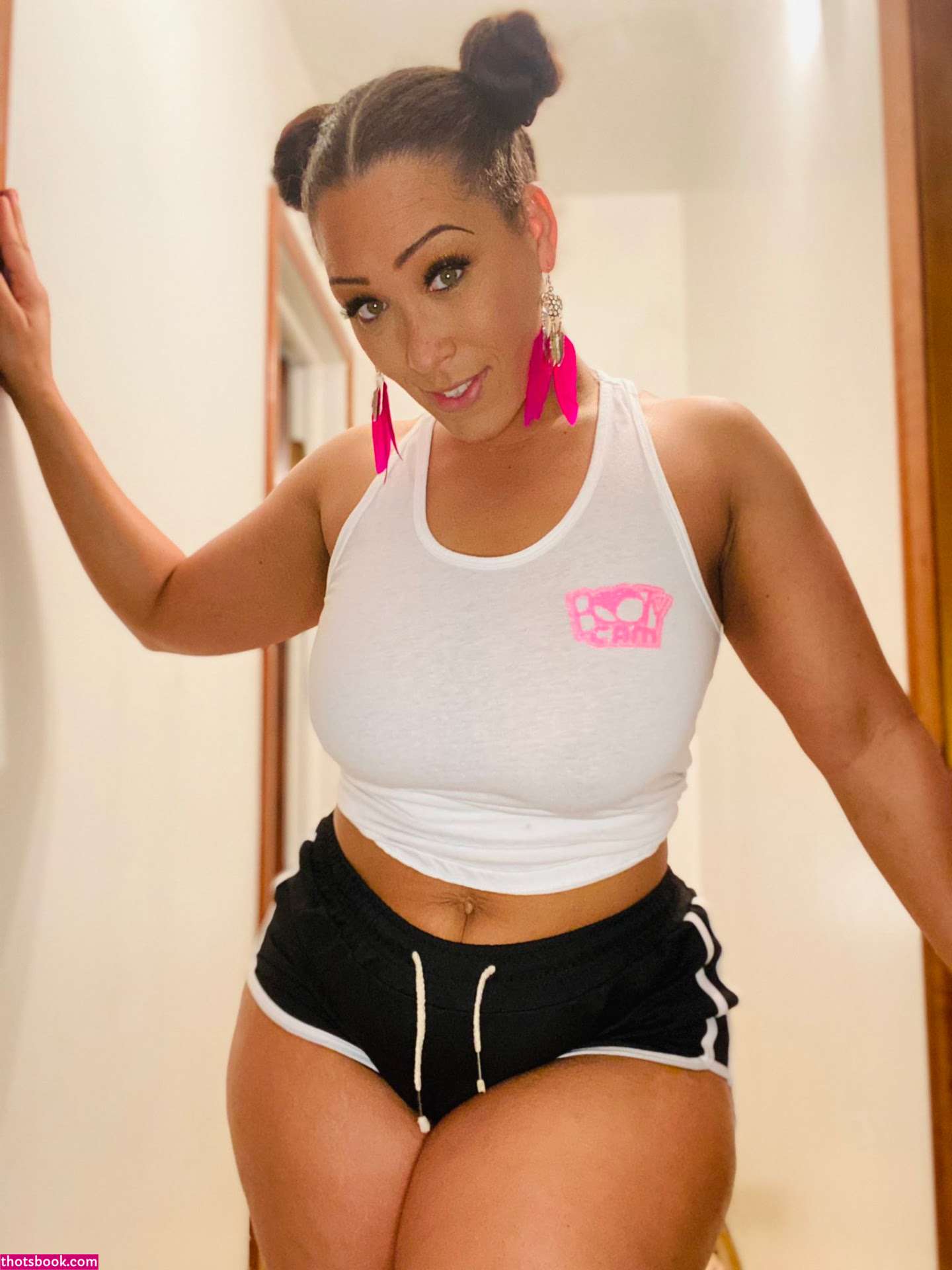 Kendra Kouture Photo #9