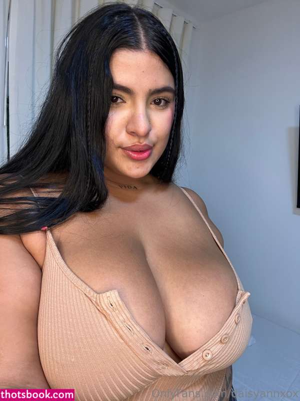 daisyannxox Photo #9