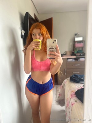lilyxsanto Photo #3