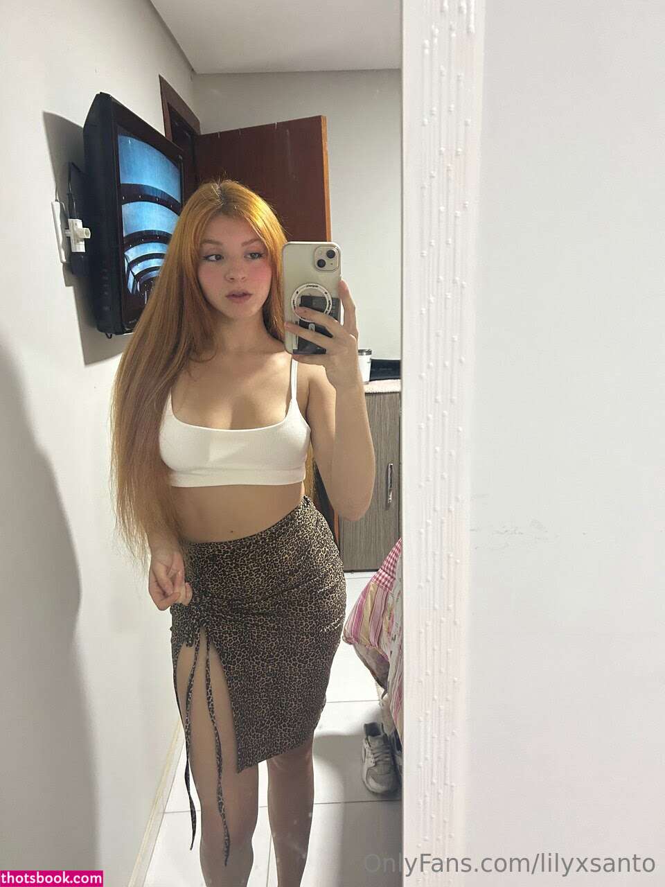 lilyxsanto Photo #10