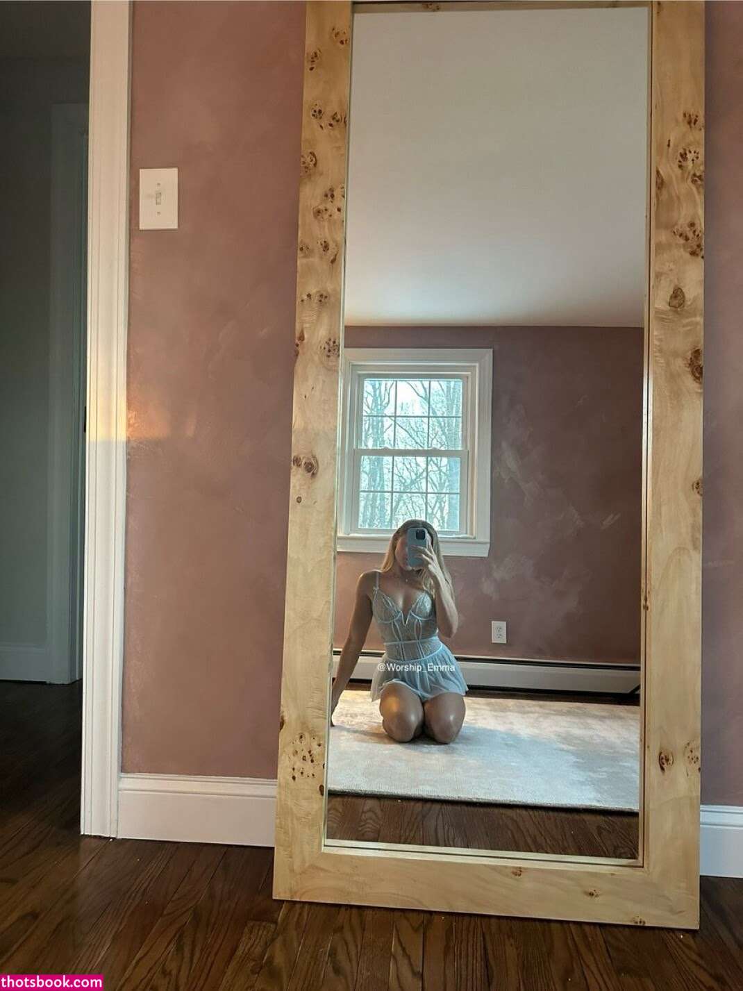 Worship Emma Photo #13