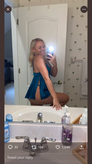 Worship Emma Photo #37