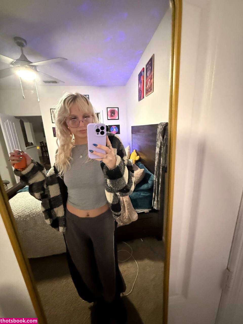 Katycarnegie Photo #4