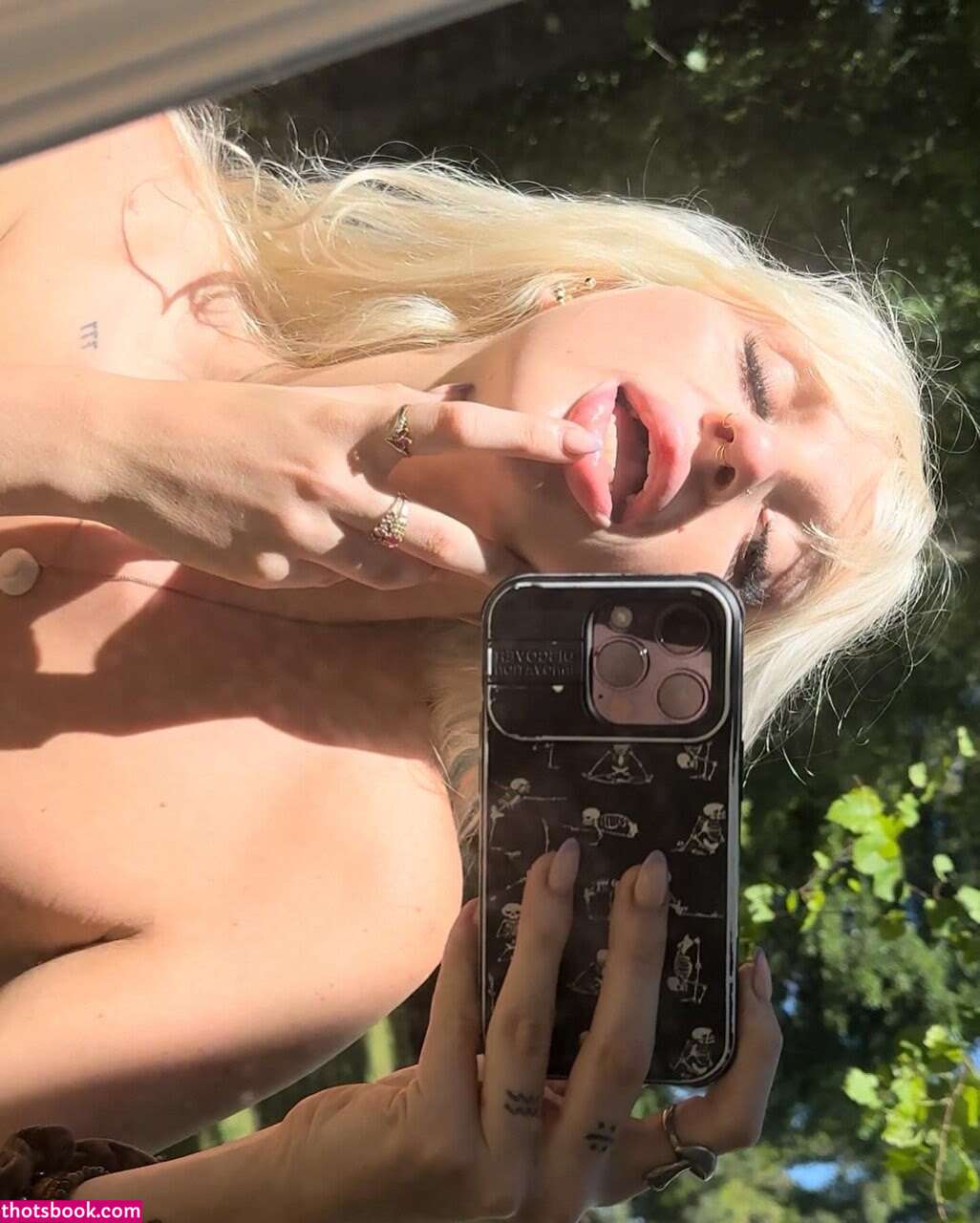 Katycarnegie Photo #7