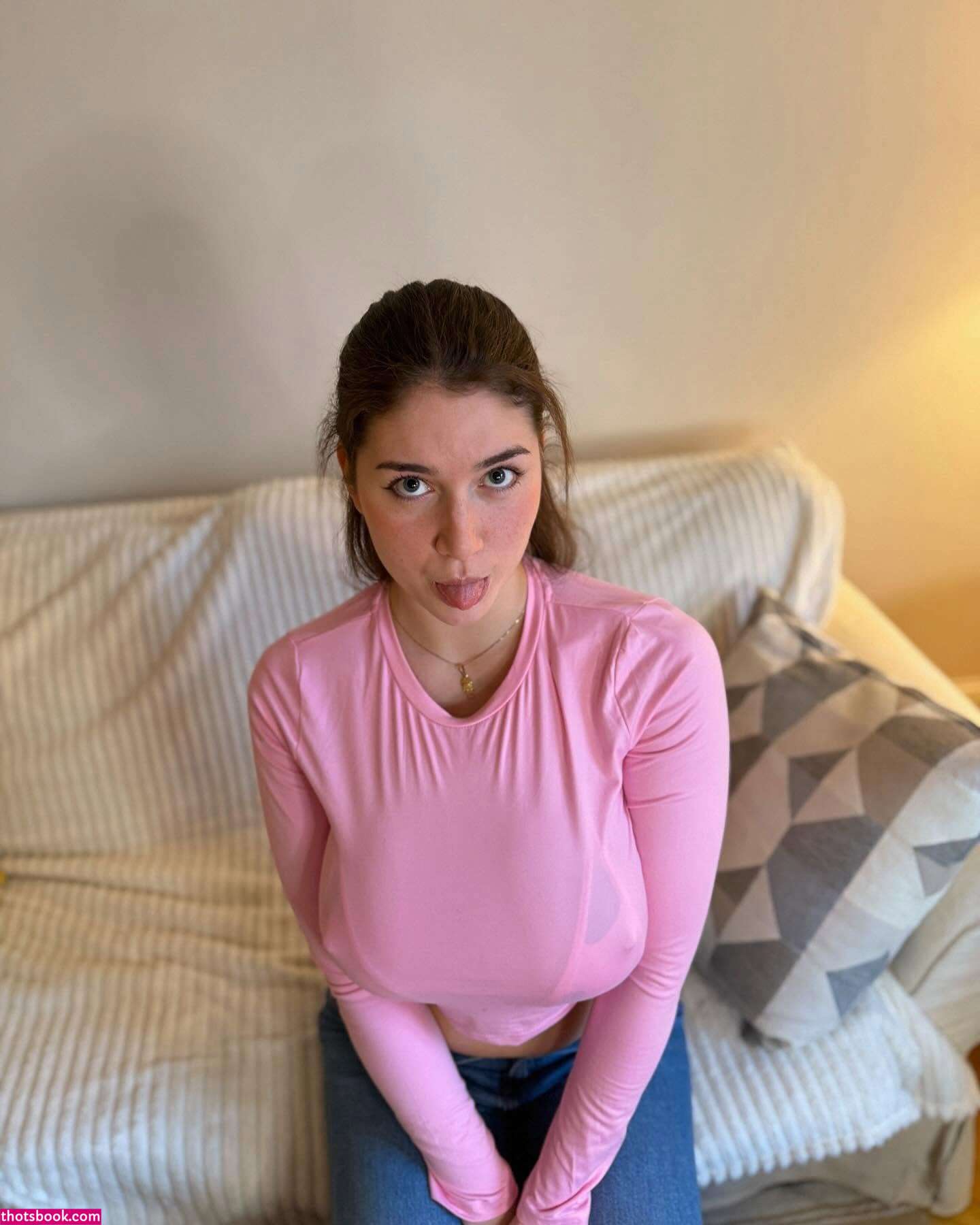 Daisywhitee Photo #17