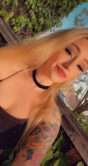 Localh0ney Photo #12