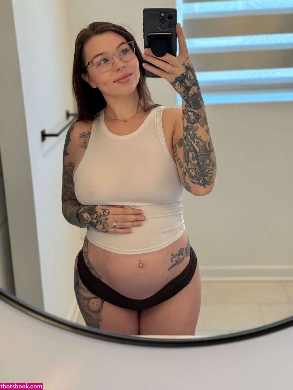 Sara Riley Photo #16