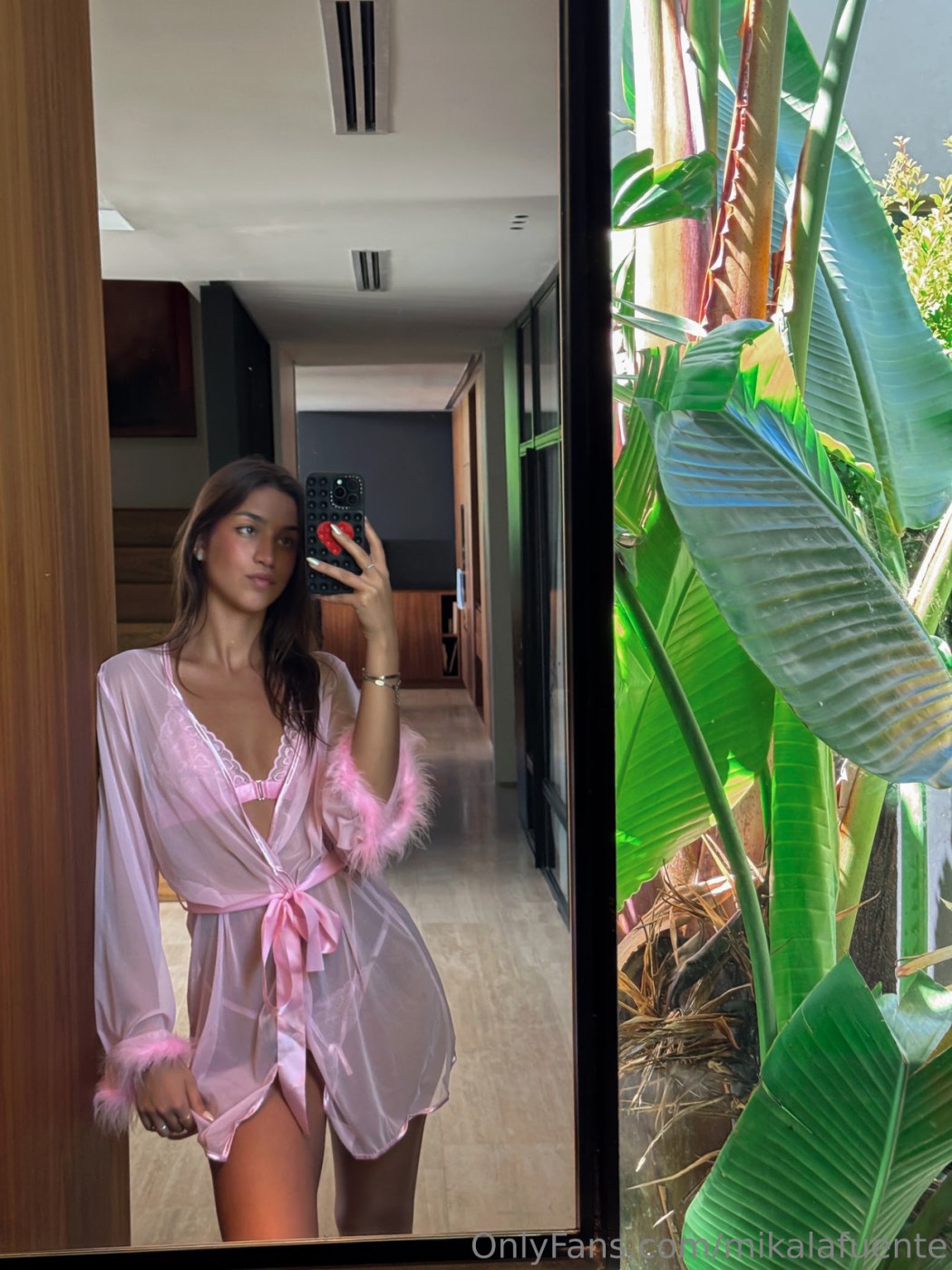 Mikaela Lafuente Photo #1922