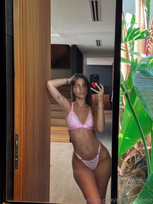 Mikaela Lafuente Photo #1937