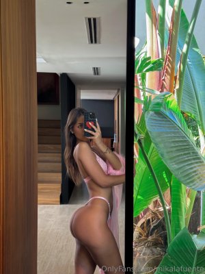 Mikaela Lafuente Photo #1932