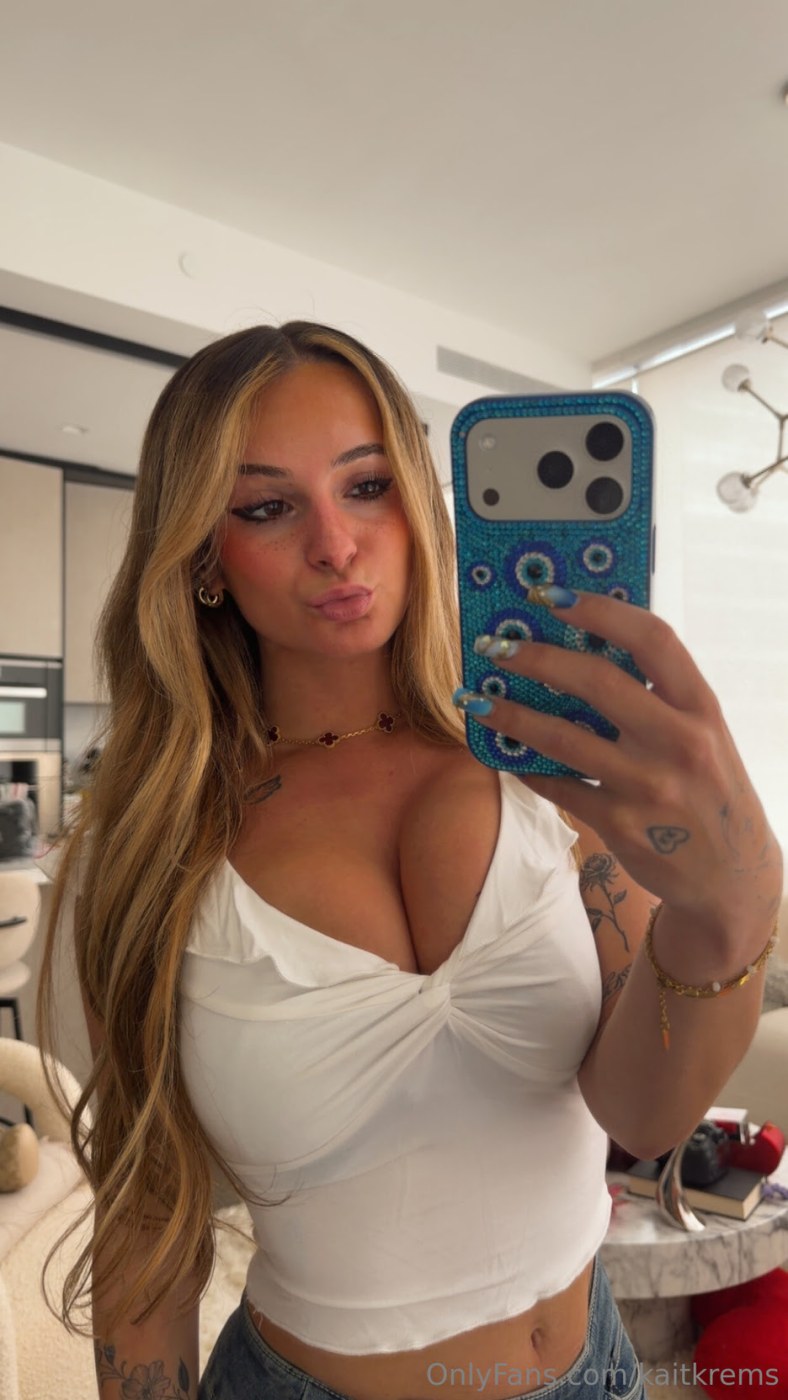 Kaitlyn Krems Photo #755