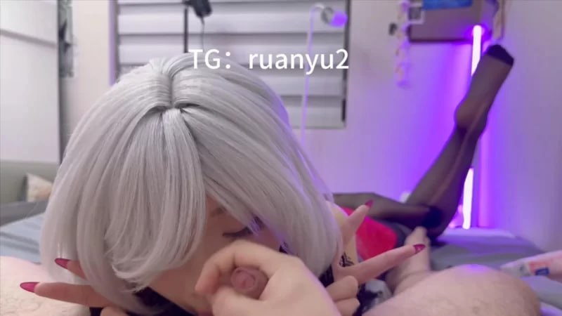 ruanyu2 Photo #12
