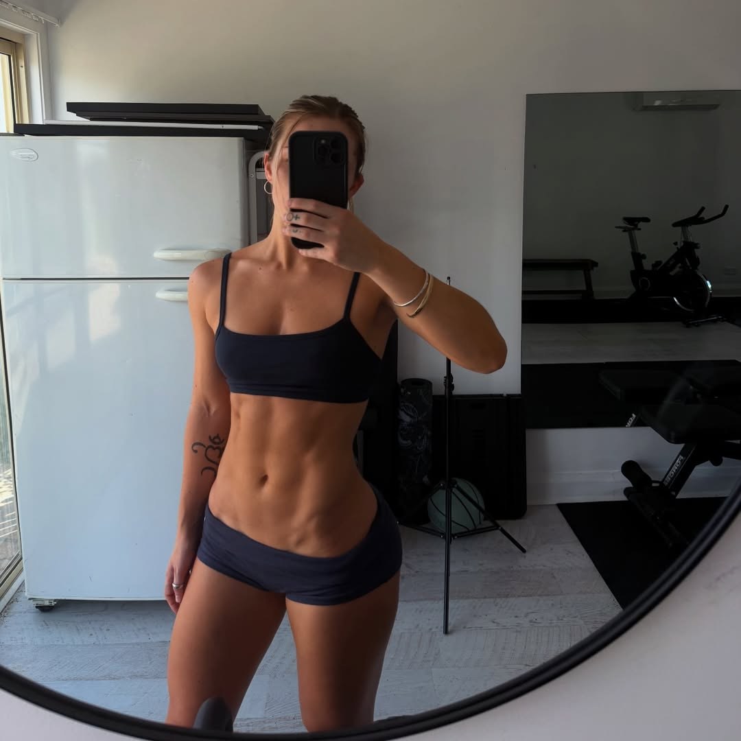 Chelsea Pearce Photo #7