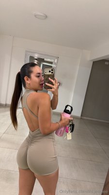 Jessie Cruz Photo #22