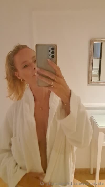 Nina Thomas Post #20