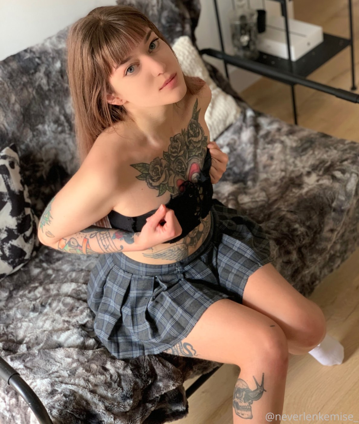 Ali Suicide Photo #30